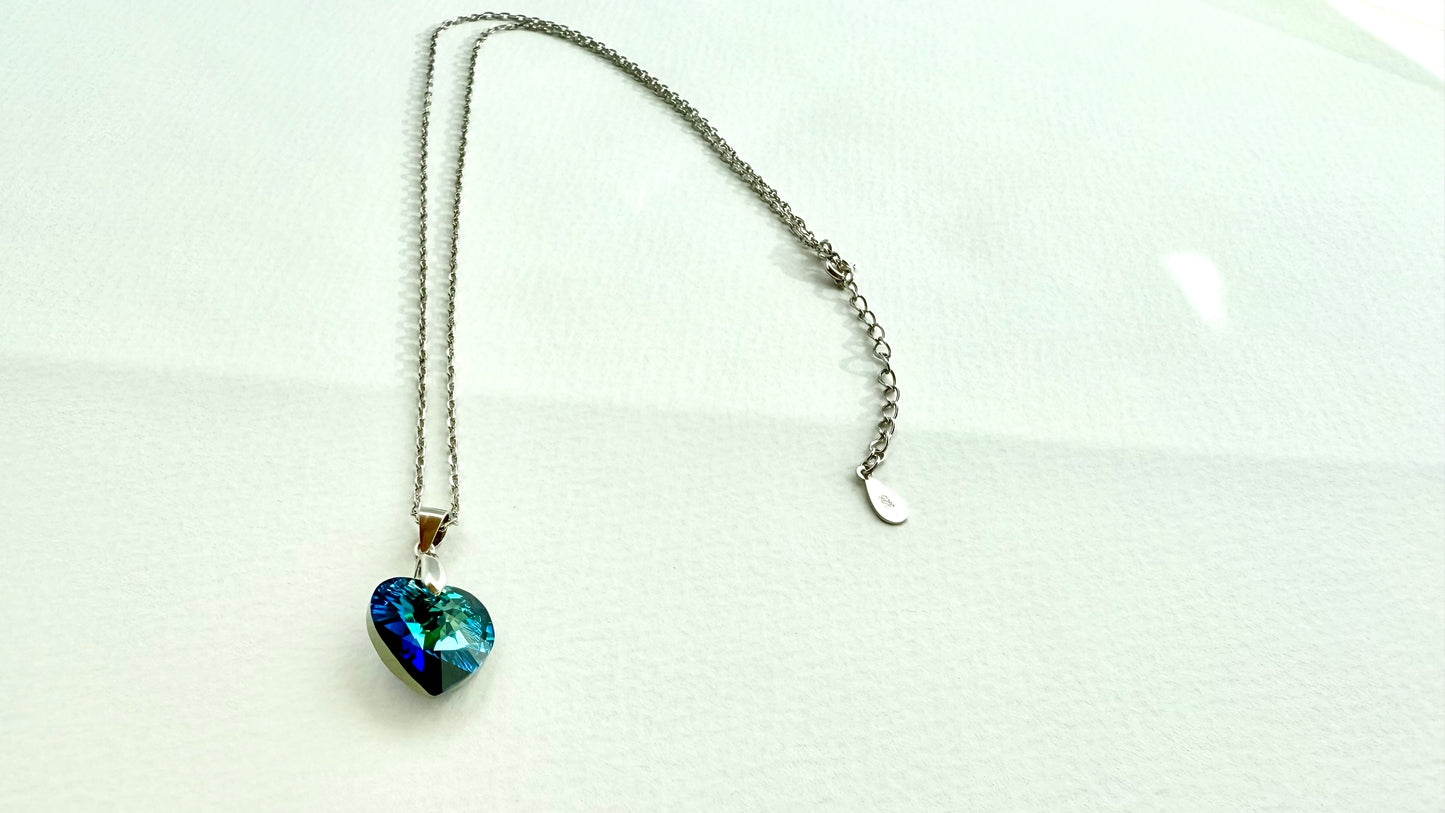 Collana con cuore brillante