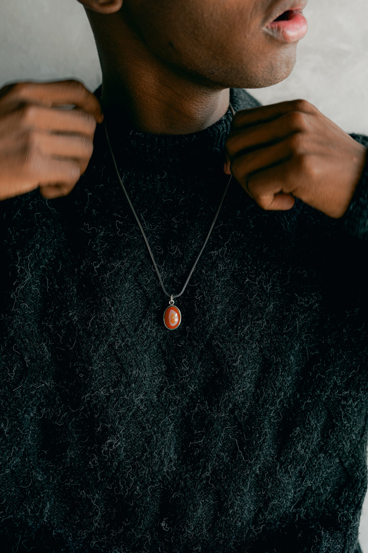 Essenza Rossa – Ciondolo in Agata e Argento Sterling