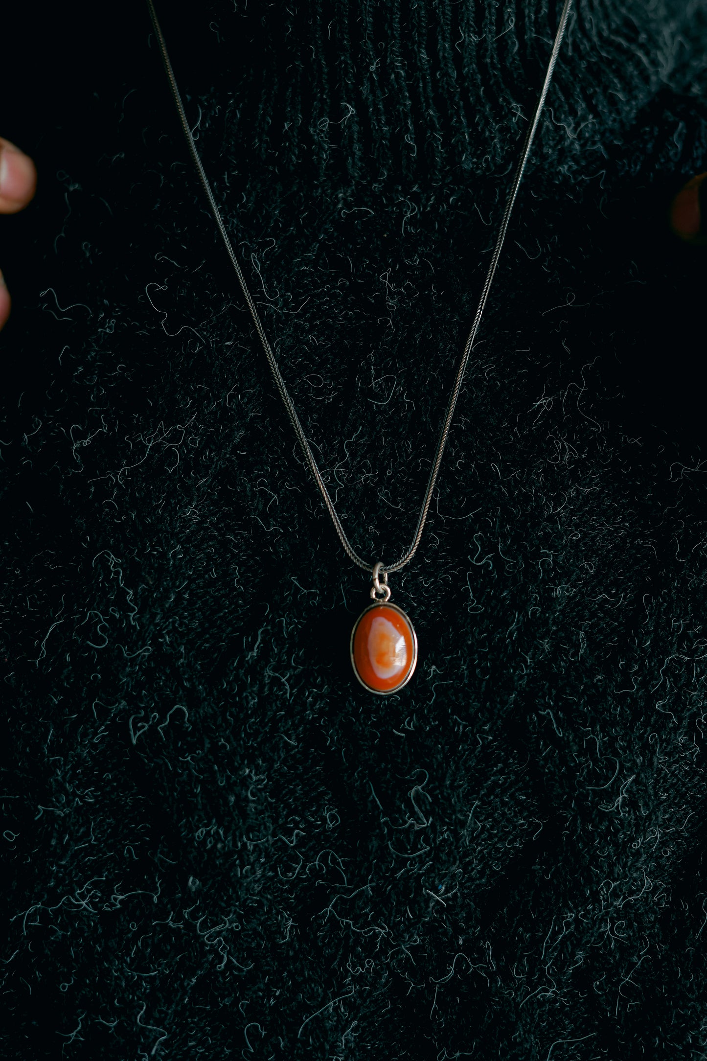 Essenza Rossa – Ciondolo in Agata e Argento Sterling