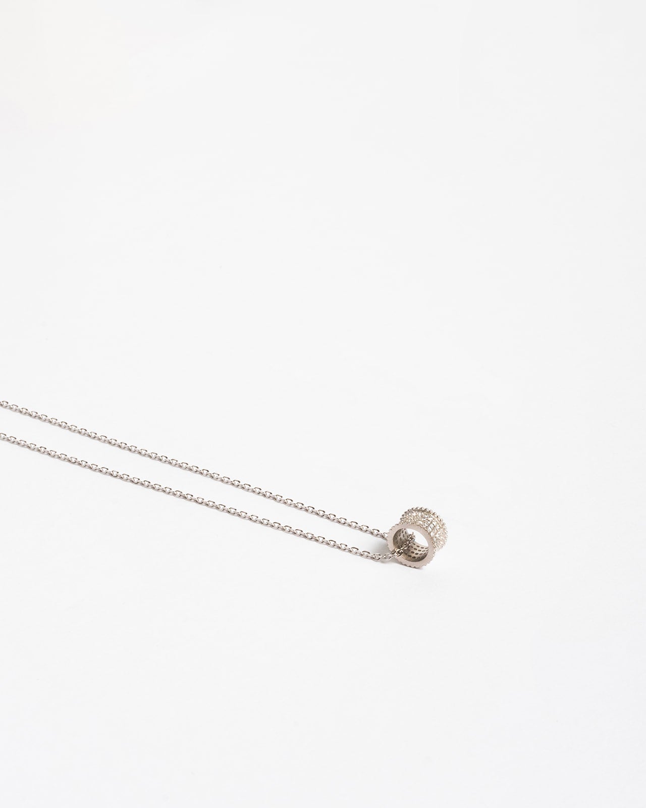 Collana Sofi in argento 925 con ciondolo pavé | ÉCLAT Gioielli - ÉCLAT GIOIELLI