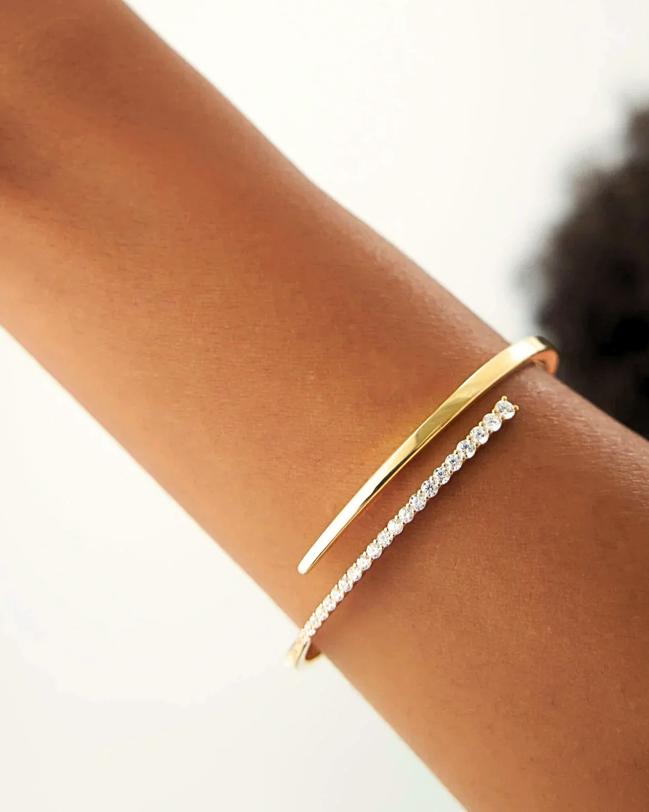 bracciale  tennis rigido elegante e zirconi bianchi bangle 